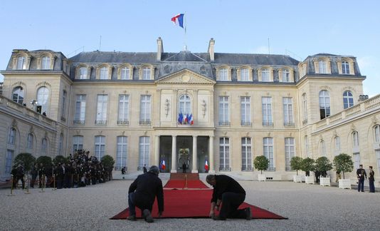 1794573_5_c62d_l-elysee-le-15-mai-2012-jour-de-la-passation_0c2e89e5ddd00f5877a29f80b09d7aff