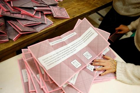 2016-12-07-italie-vote-non-1366332424_b9710426016z-1_20161205095745_000_g3d842a32-2-0