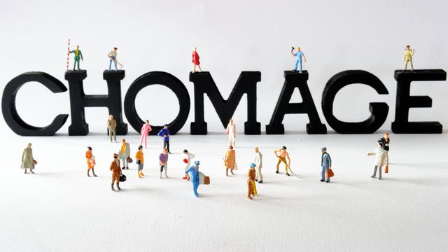 2017.05.27 le-taux-de-chomage-a-bondi-au-troisieme-trimestre-2015-a-10-2-de-la-population-active-en-france-metropolitaine_5475658