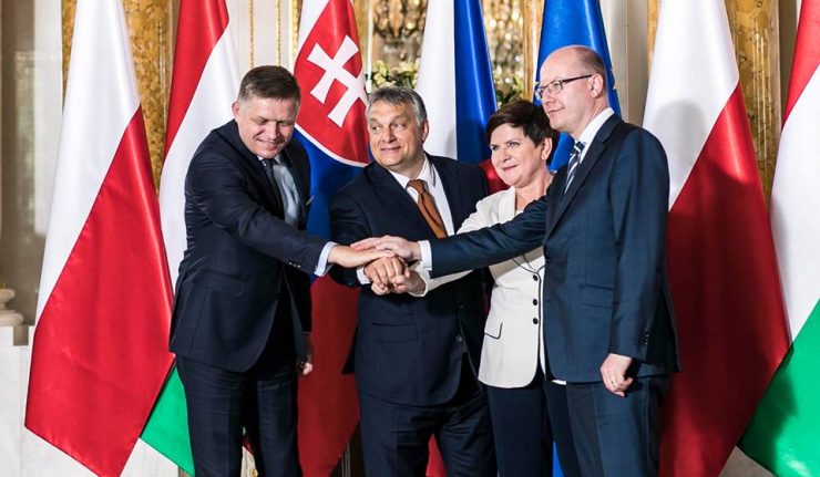 2017.07.04 -la Hongrie a débuté officiellement pour un an la présidence du V4.19225902_10155264153056093_3593563103610065766_n-740x431