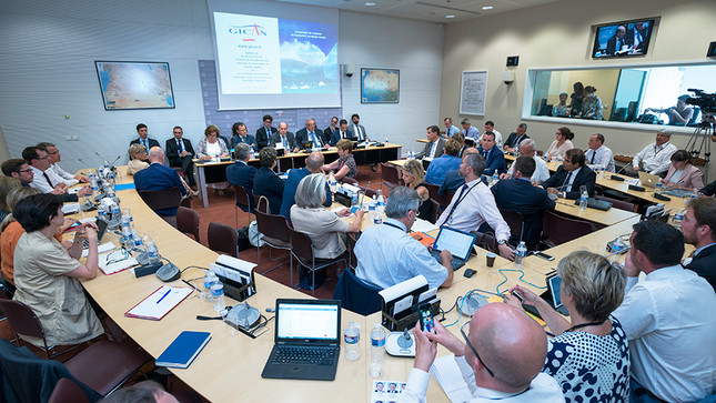 2017.08.09 reunion-de-la-commission-de-la-defense-nationale-et-des-forces-armees_slide_full