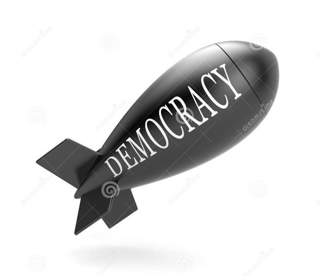 2017.08.29 bombe-avec-la-d®mocratie-38801198-650x561