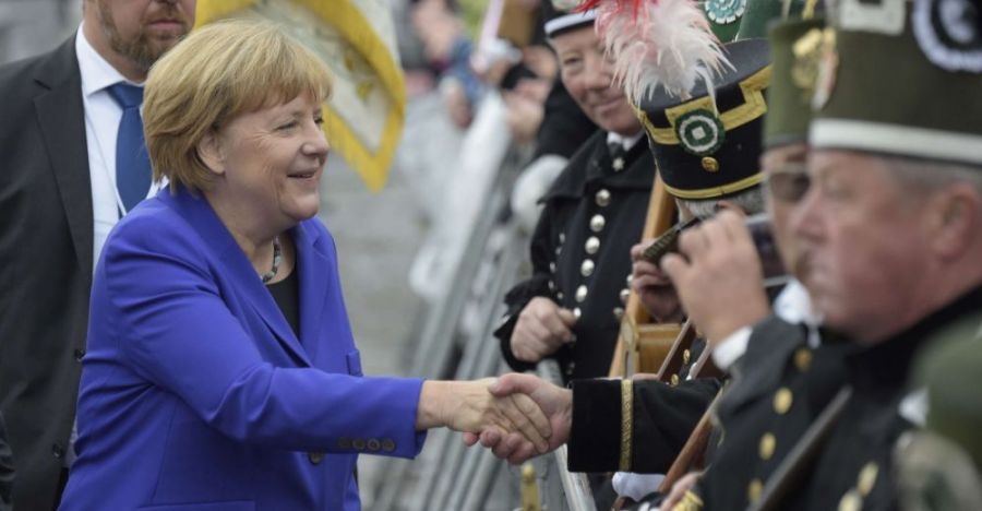 2017.09.27 merkel_sipa