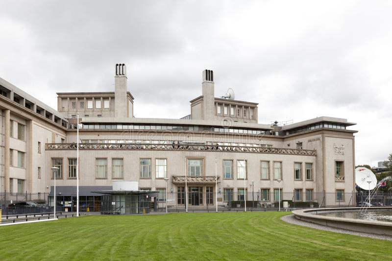 international-criminal-tribunal-former-yugoslavia-building-hague-35007254