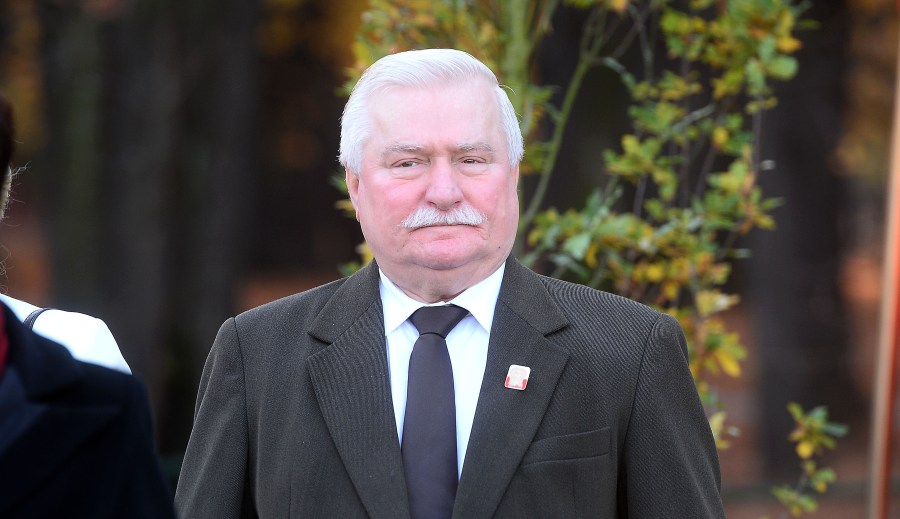 Lech-Walesa-o-akcji-Macierewicza-Proponuje-lekarzy-jak-najszybciej