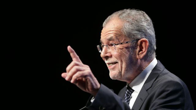 AUTRICHE PRESIDENT M. Van der Bellen alexander-van-der-bellen-ancien-patron-des-verts-le-2-decembre-2016-a-vienne_5757863