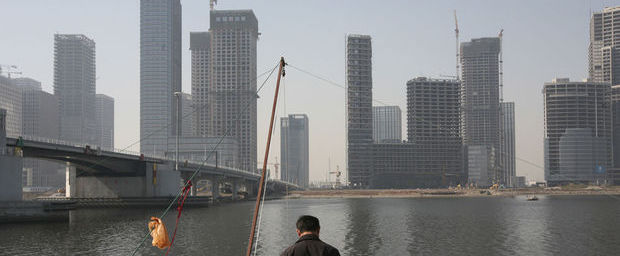 CHINE La ville de Tianjin, qui se veut une réplique de Manhattan et souhaitait attirer une masse de gens et d'entreprise1833131