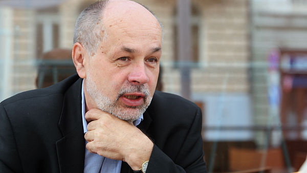 REPUBLIQUE TCHEQUE Jiri Pehe 383252-top_foto1-482vw