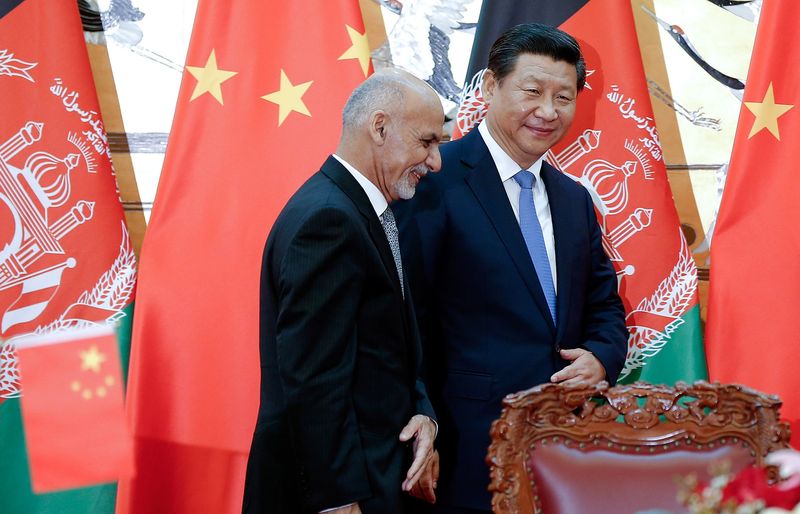 AFGHANISTAN CHINE President Xi Jinping, right, with Afghan President Ashraf Ghani 800x-1
