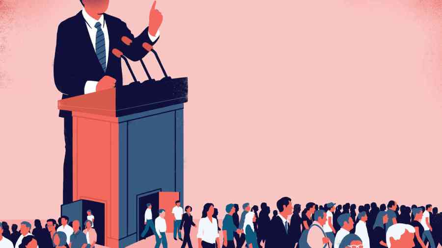 LAT04_PARTIS_POLITIQUE_01_G_HAUT