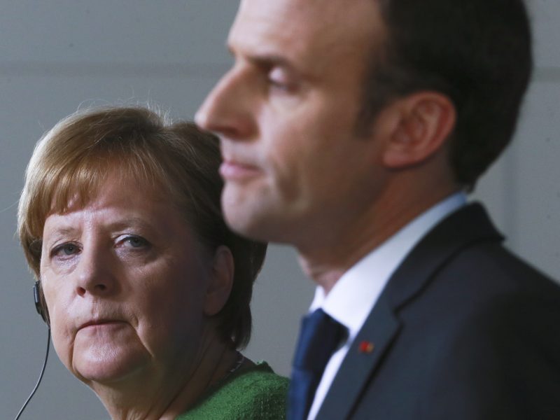 FRANCE ALLEMAGNE macron-merkel-800x600