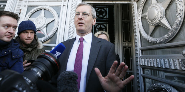 RUSSIE ANGLETERRE M. Bristow,AMBASSADEUR ANGLAIS A MOSCOU Affaire-de-l-espion-russe-Moscou-expulse-23-diplomatiques-britanniques