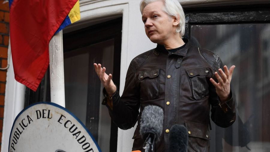 ASSANGE JULIEN a0cd11c1846fca57b0b10d7c40eb1975-1532239017