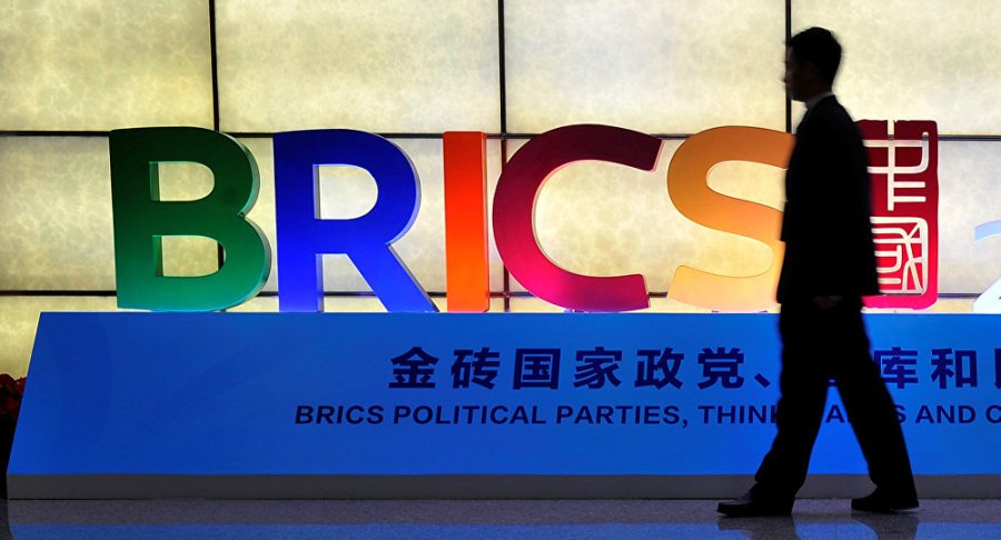 BRICS RENSEIGNEMENTS 1032816838