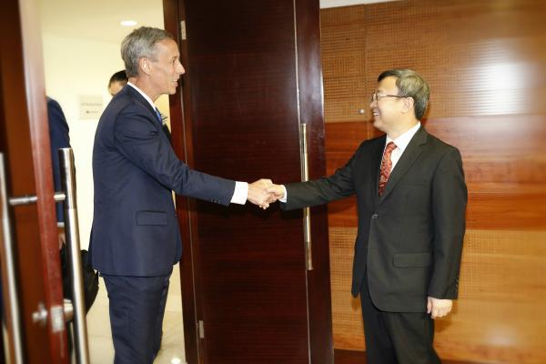 CHINE USA Image Source China's Ministry of Commerce q111