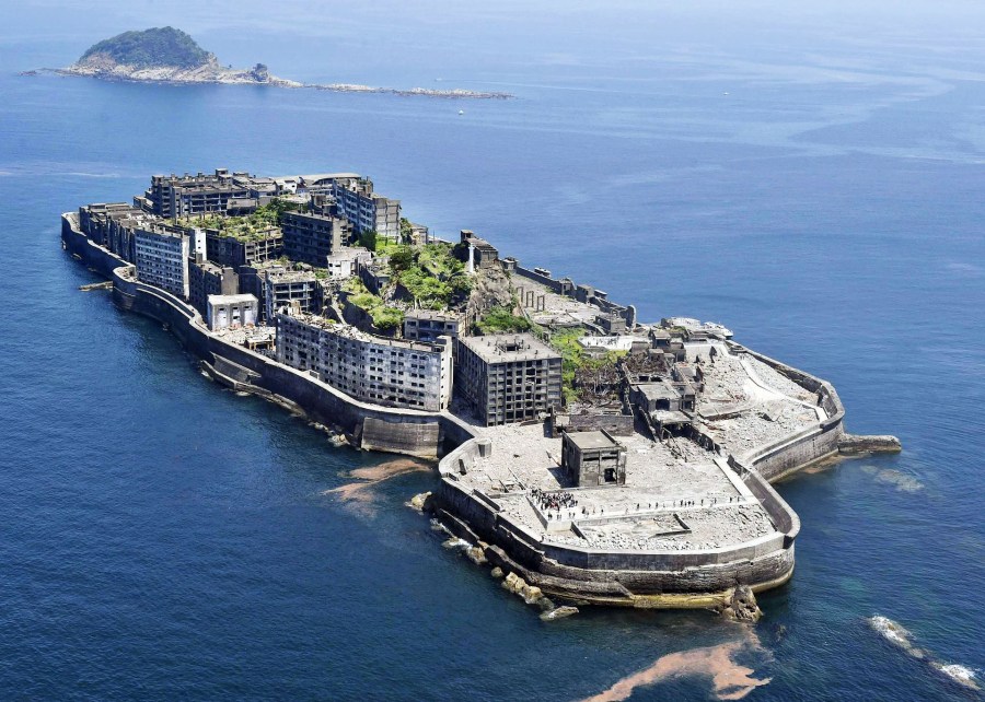 "Battleship Island" off Nagasaki, candidate for World Heritage site