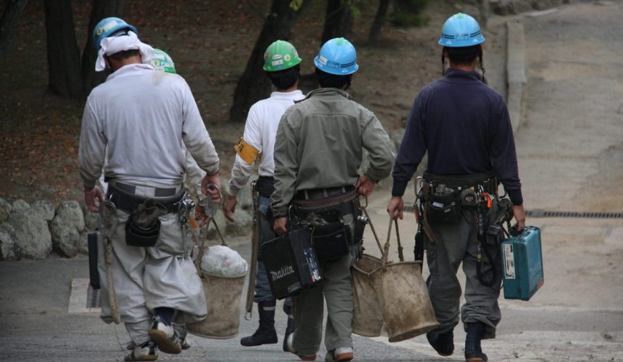 pologne immigration ob_6ccb8a_construction-workers-4060073031-wikipe