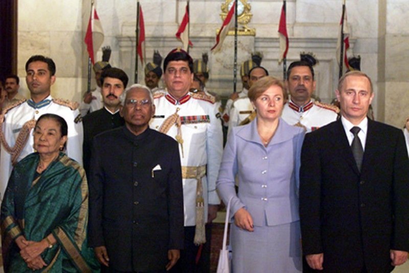INDE RUSSIE AN 2000 K. R. Narayanan lors d'une visite du président russe Vladimir Poutine en Inde, en octobre 2000.1027751055