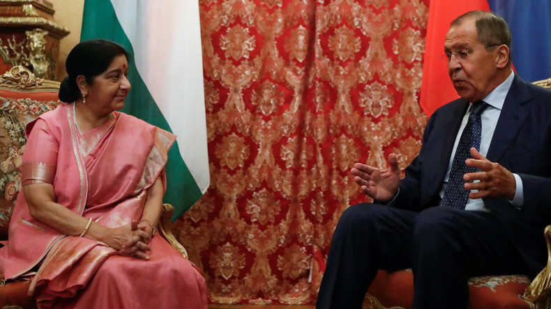 INDE RUSSIE Rencontre entre Sushma Swaraj ministre des Affaires étrangères d_Inde et son homologue russe Sergueï Lavrov à Moscou le 13 septembre 2018. 5ba4bc20488c7bc8318b4568