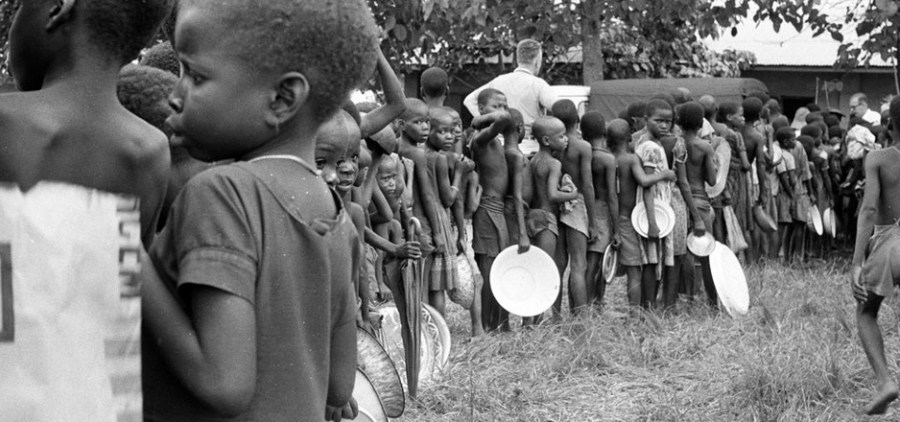 INGERENCE HUMANITAIRE biafra