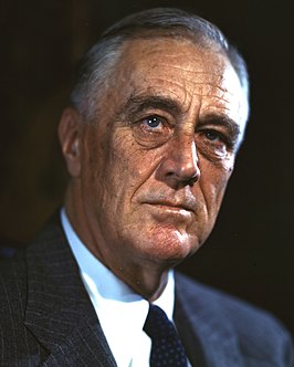USA Roosevelt 266px-FDR-1944-Campaign-Portrait_(cropped)