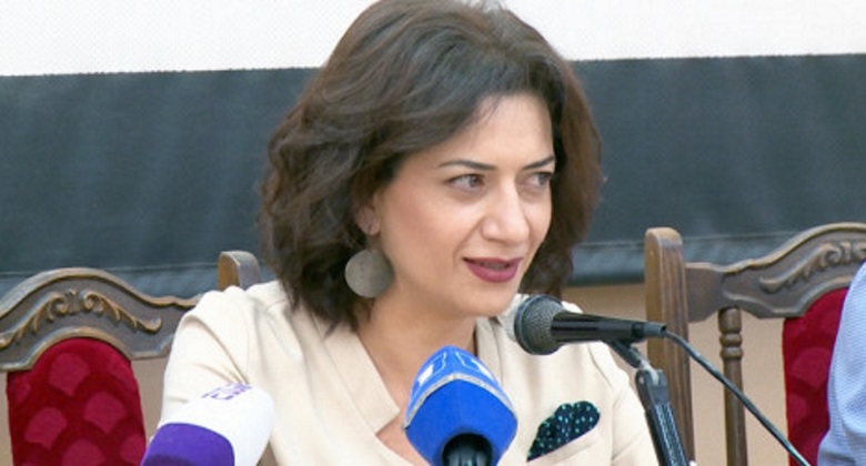 armenie Lors de sa visite à Moscou, l'épouse du Premier ministre arménien Nikol Pachinian, Mme Anna Hakobyan, a visité la Galerie d'État Tretyakov le 24 juillet.arton881