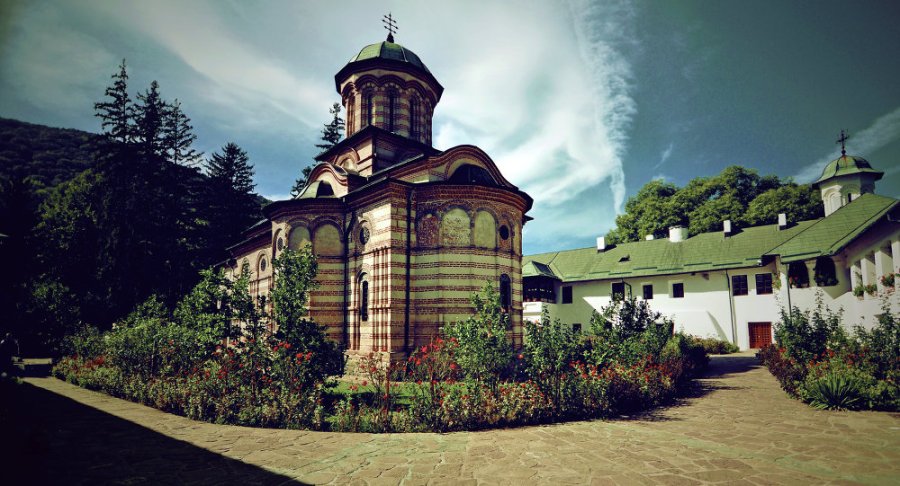 ROUMANIE L_Église orthodoxe roumaine 1017960646