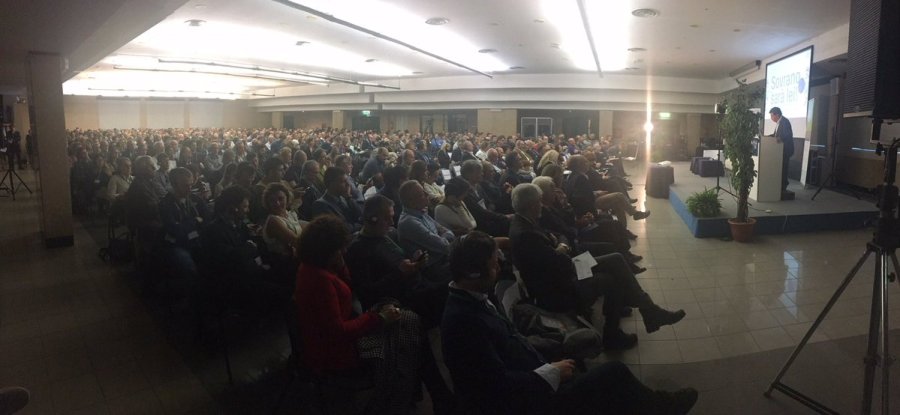 ITALIE-- JACQUES SAPIR l_association italienne A-Simetrie DrpWjJfXcAEoHAe