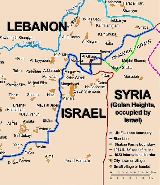 La ligne bleue démarque la frontière libano-israélienne ainsi que la frontière du Liban avec le plateau du Golan.517px-Ghajar_highlighted