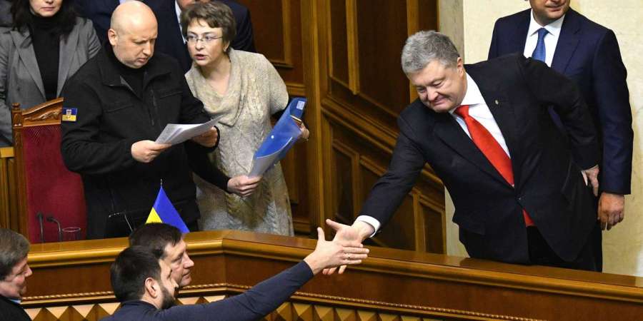 UKRAINE-RUSSIA-ARMY-CONFLICT-PARLIAMENT
