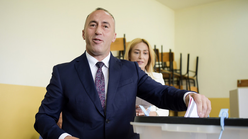 KOSOVO Le nouveau Premier ministre s'appelle Ramush Haradinaj. Ancien chef de la guérilla ... 59b282a1488c7b5e488b4567