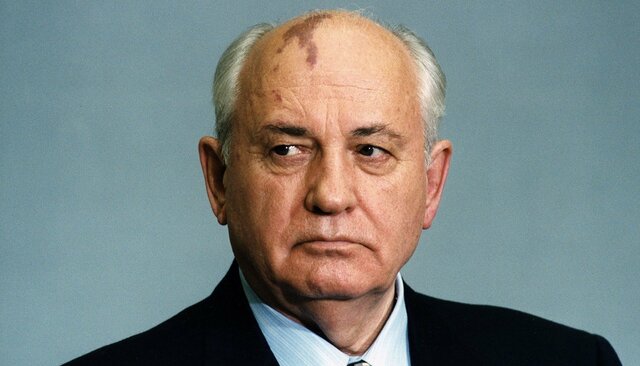 RUSSIE Mikhail Gorbachev in November 1999 dCGsaA26-W5ZXEcrF_TdrQ