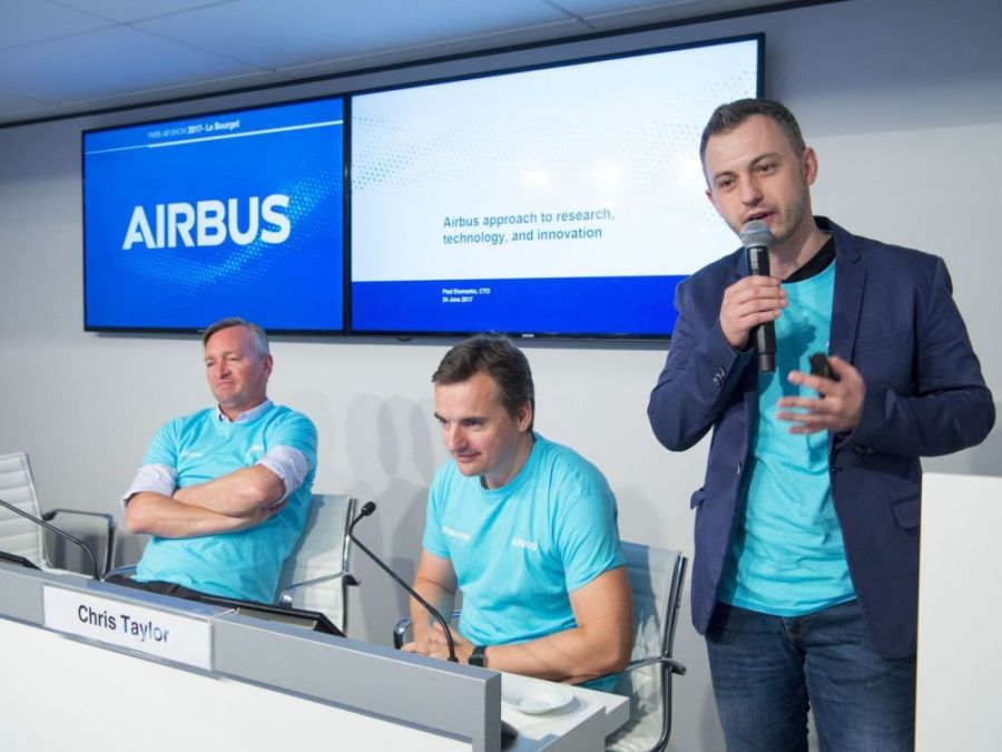 UE AIRBUS Paul Eremenko, ancien directeur technique d'Airbus (à droite)cover-r4x3w1000-5a20360a2b092-airbus-hightech-press-conference-day6-pas2017-123