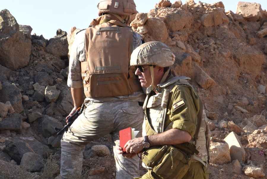 RUSSIE donation à la Russie du tableau -Alep. L'aide est arrivée- du peintre espagnol Augusto Ferrer-Dalmau1038538347