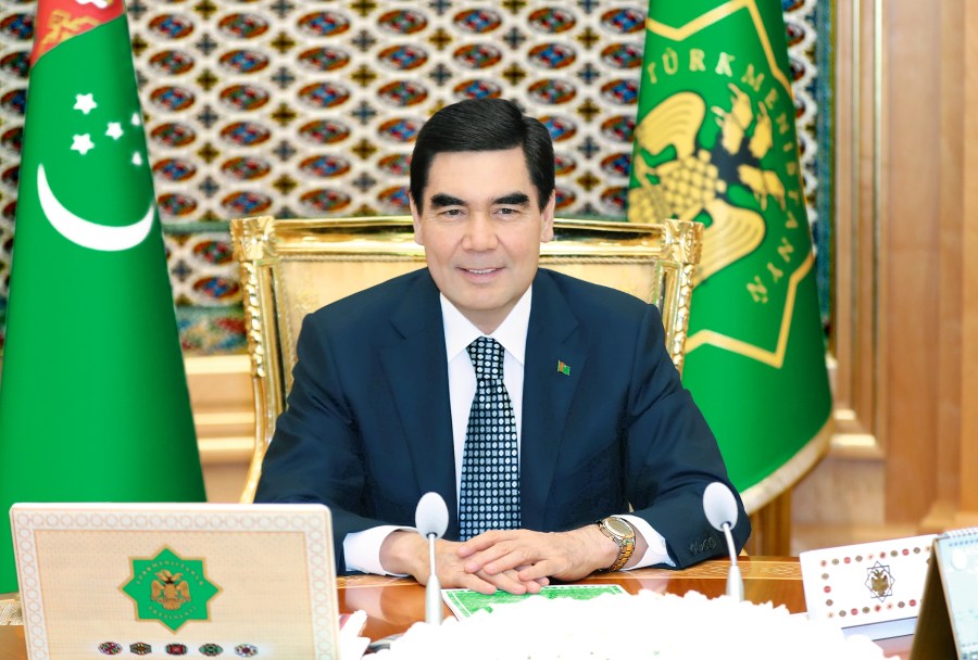 TURKMENISTAN le président du Turkménistan Berdimuhamedov   glavnoyejpg_PtMuL5s.jpg