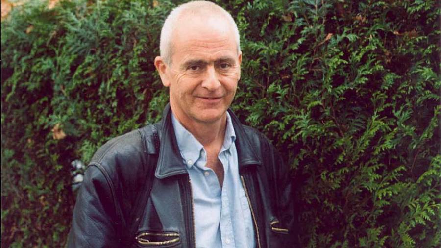 Nicolas S. Davies hacking_hero