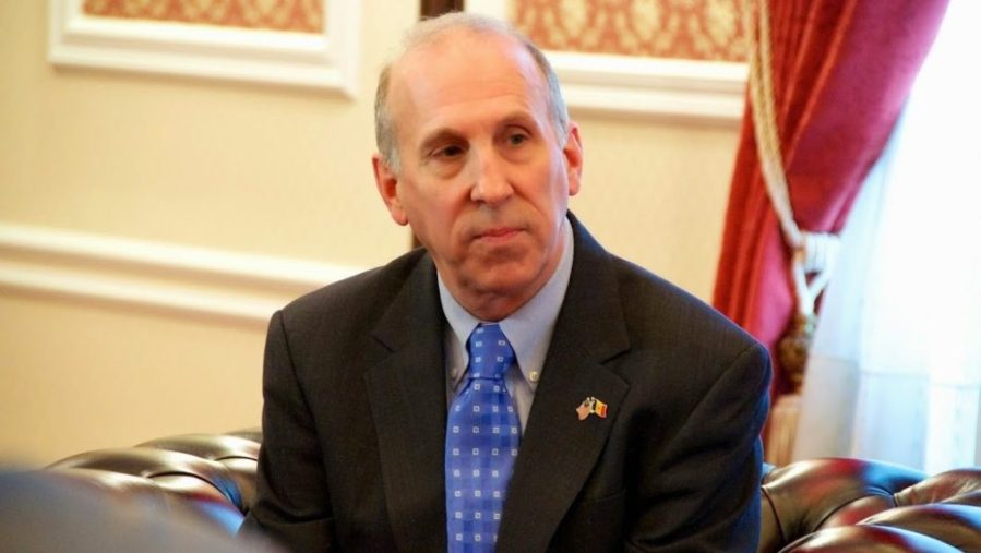 USA AMBASSADEUR EN ROUMANIE James Pettit 1453278364__dsc1193
