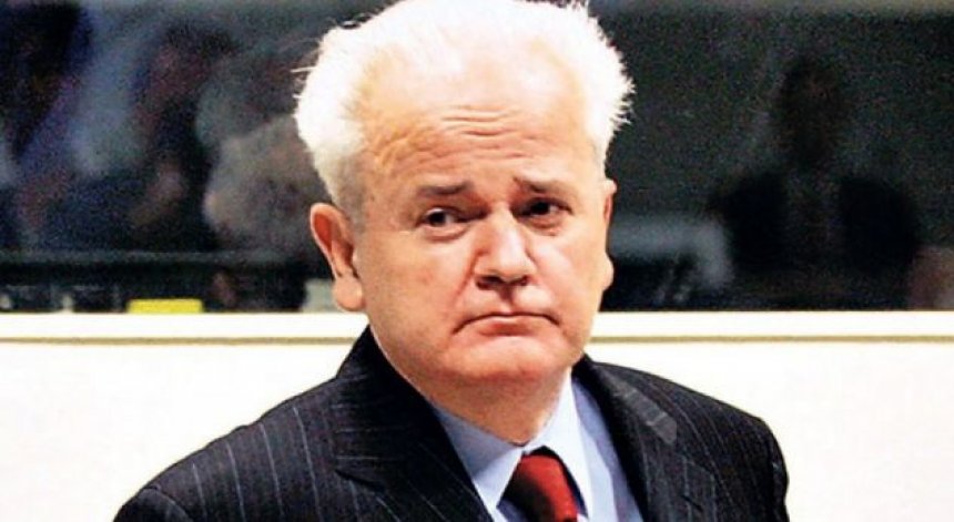 YOUGOSLAVIE Slobodan Milosevic auto_mil_1492533429-2169671492534035