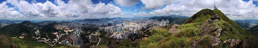 Hong Kong 1800px-View_from_Kowloon_Peak