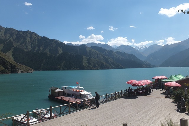 Le Tianshan Montagne céleste est une vaste chaîne de montagnes de l’Asie centrale s’étirant sur 2500 kilomètres.ob_27175b_dscf1210