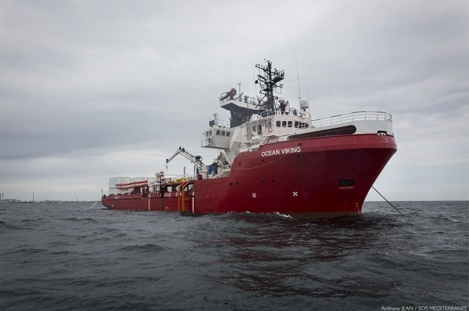 Ocean-Viking-679x450unded in partnership with MSF, the Ocean Viking has 31 people on board, including 13 search and rescue team members from SOS Méditerranée, nine MSF staff and nine marine crew. [@SOSMedIntl Twitter]