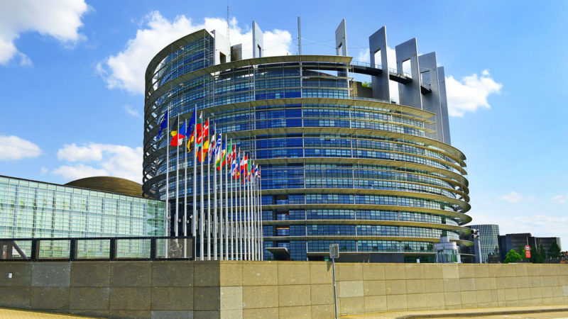 UE PARLEMENT shutterstock_630034319-800x450