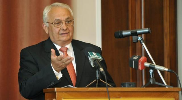 POLOGNE János Latorcai (KDNP, l’allié chrétien-démocrate du Fidesz Latorcai-János