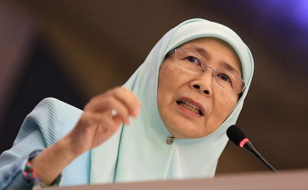 MALAISIE La vice-premier ministre Wan Azizah 23457538-25728558
