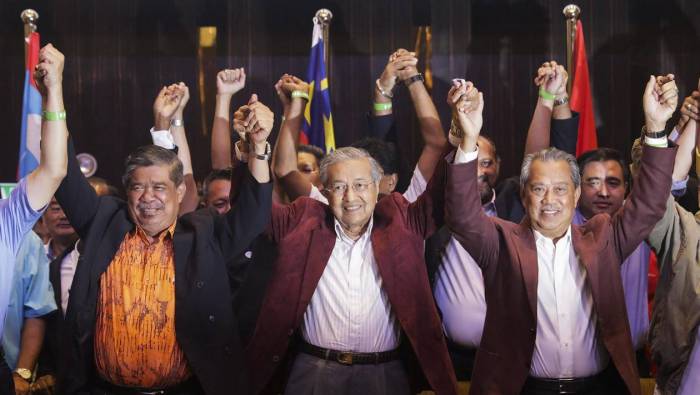 MALAISIE L'alliance d'opposition malaise conduite par l'ancien dirigeant Mahathir Mohamad, 92 ans, a remporté les élections législatives 1525929365