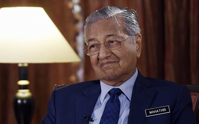 MALAISIE Le retour de Mahathir AP18225159119567-640x400