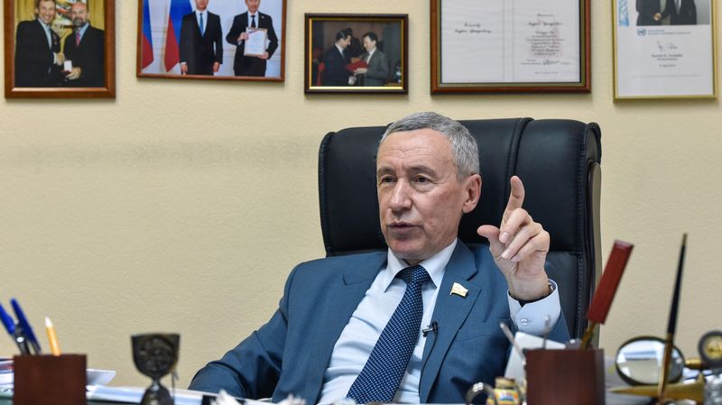 russie Le sénateur Andreï Klimov dirige la commission pour la défense de la souveraineté de la Russie au Conseil de la Fédération, la chambre haute du parlement russe. [Vasily MAXIMOV - AFP] 9284089.image
