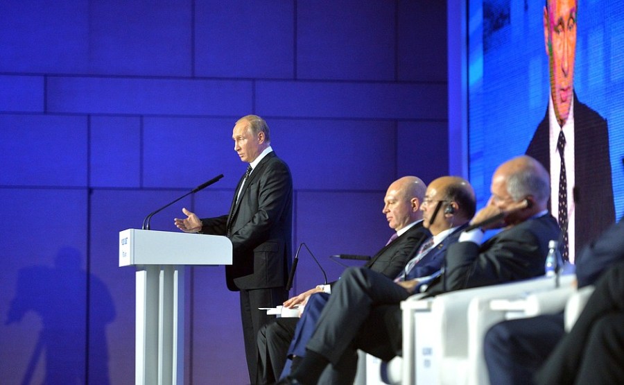 RUSSIE 20161016-Vladimir-Poutine-au-forum-dinvestissement-Russia-Calling-Image-Kremlim.ru_