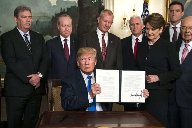 USA 64610342601720618ca5e5524831d93f