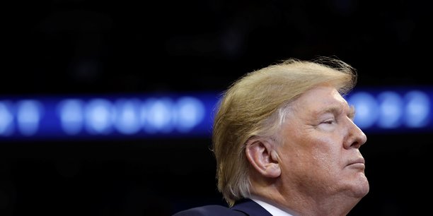 USA trump-signe-une-loi-soutenant-les-manifestants-de-hong-kong-colere-de-pekin